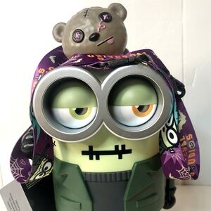 Universal Studios Florida Minion Popcorn Bucket 2025 with talking puppy on head